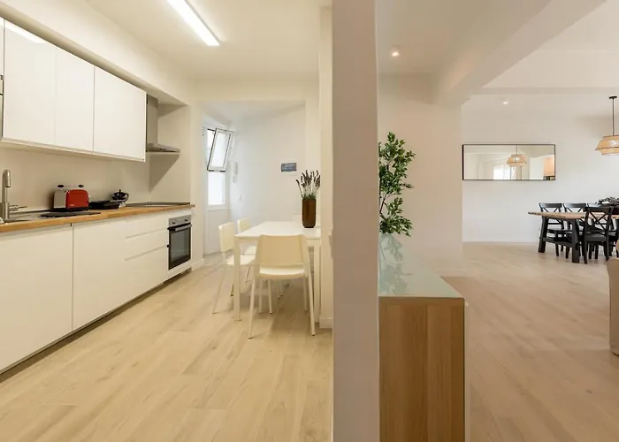 New 4 Bedroom In Plaza Del Principe Санта-Крус-де-Тенерифе