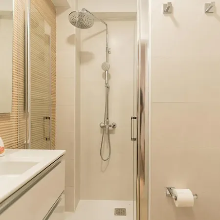 아파트 New 4 Bedroom In Plaza Del Principe